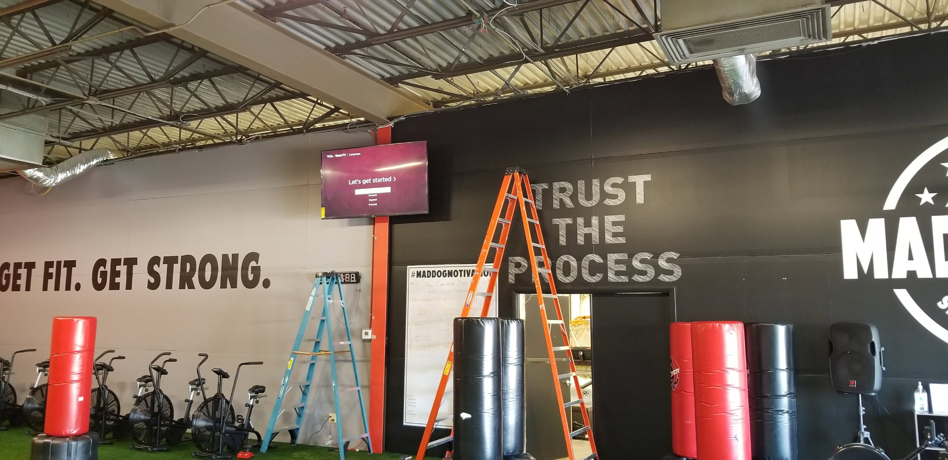 Fitness Studio Display Power